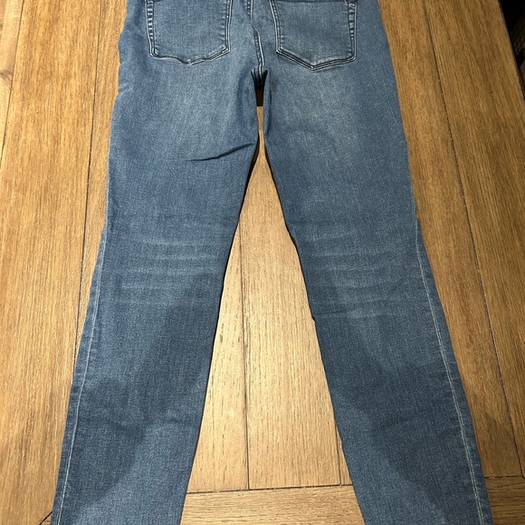 Women’s Tommy Bahama Jeans - Picture 2 of 6